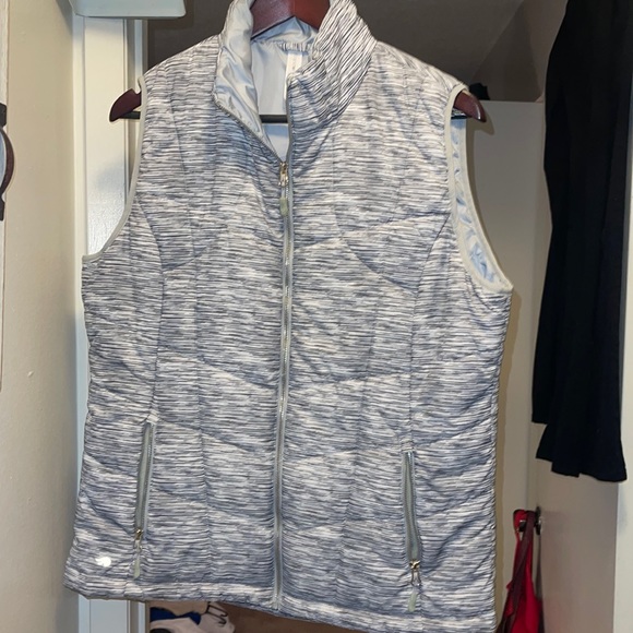 Ideology Jackets & Blazers - EUC puffer vest